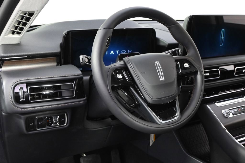 New 2026 Lincoln Aviator Reserve image 11