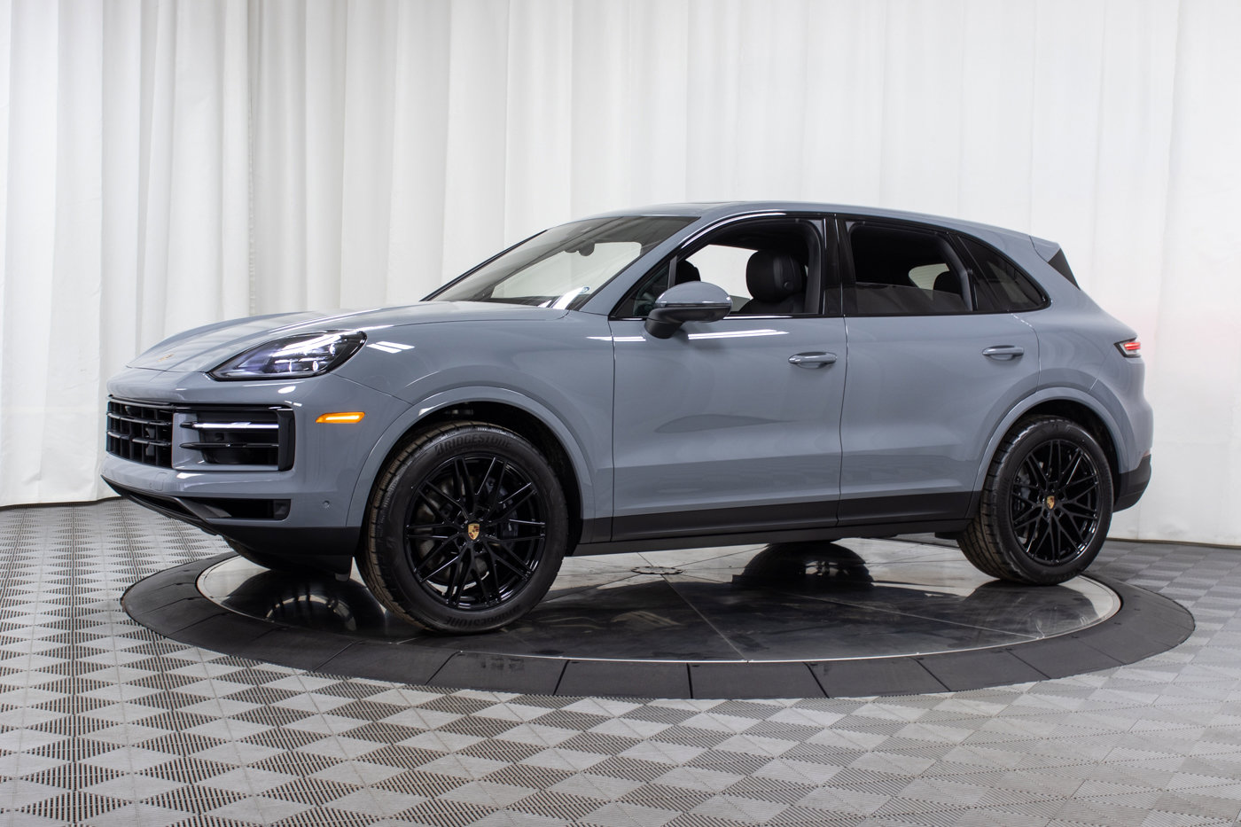 New 2025 Porsche Cayenne image 26