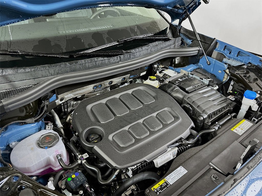 New 2025 Volkswagen Tiguan SE image 26