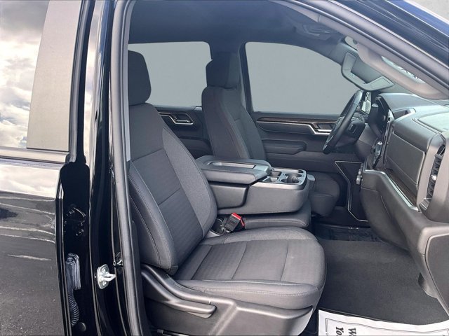 Used 2025 Chevrolet Silverado 1500 RST RWD image 9