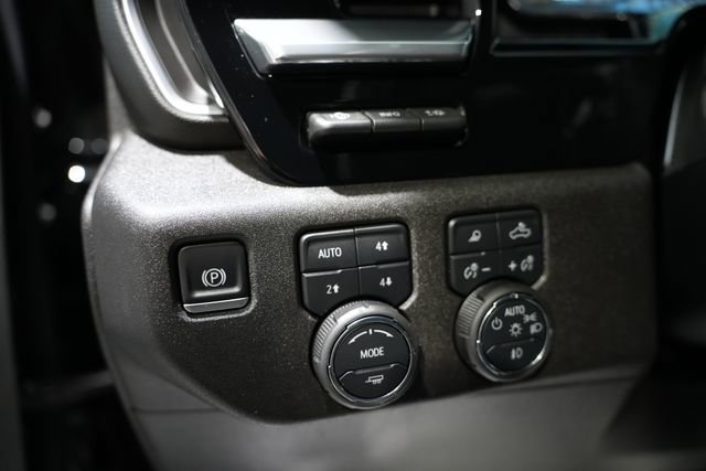 Used 2025 Chevrolet Silverado 1500 High Country w/ Technology Package image 13