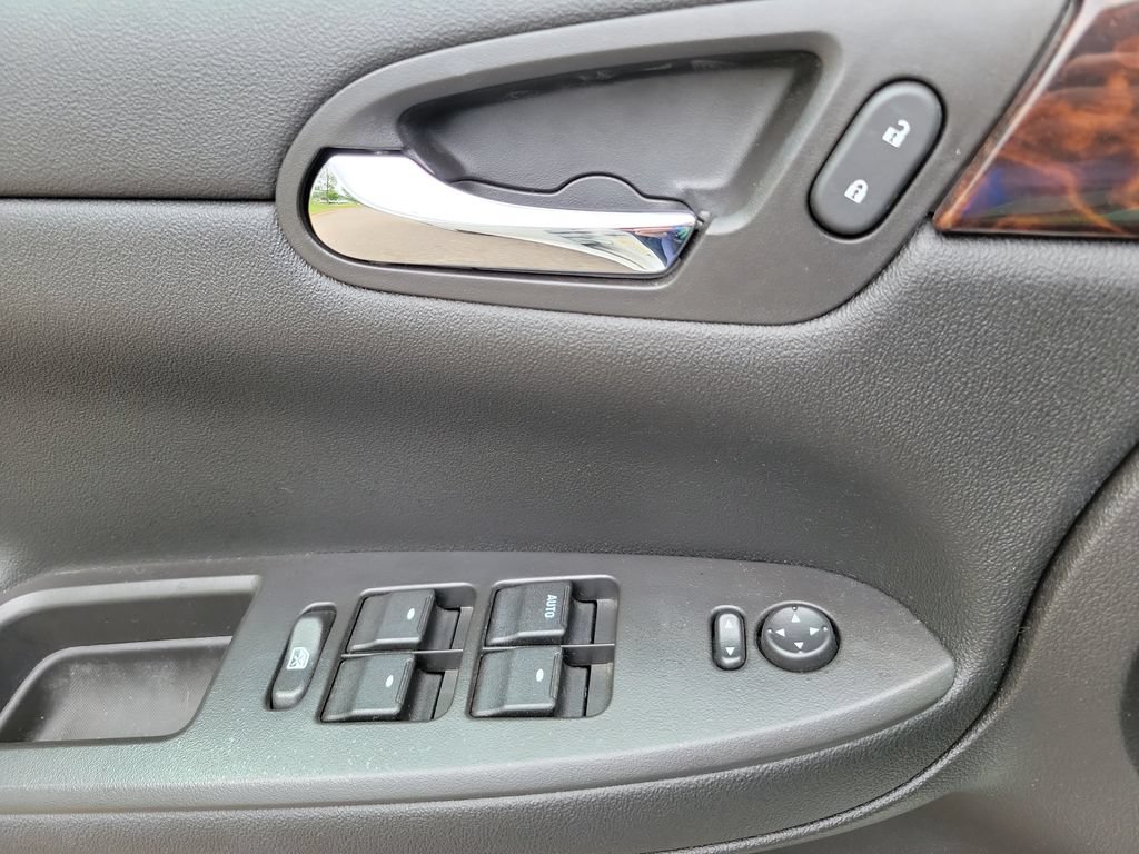 Used 2016 Chevrolet Impala Limited LS FWD image 21