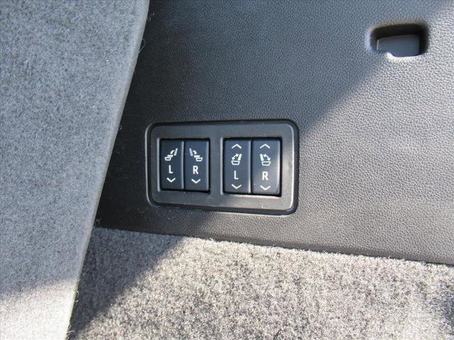 Used 2025 Cadillac XT6 Premium Luxury image 33