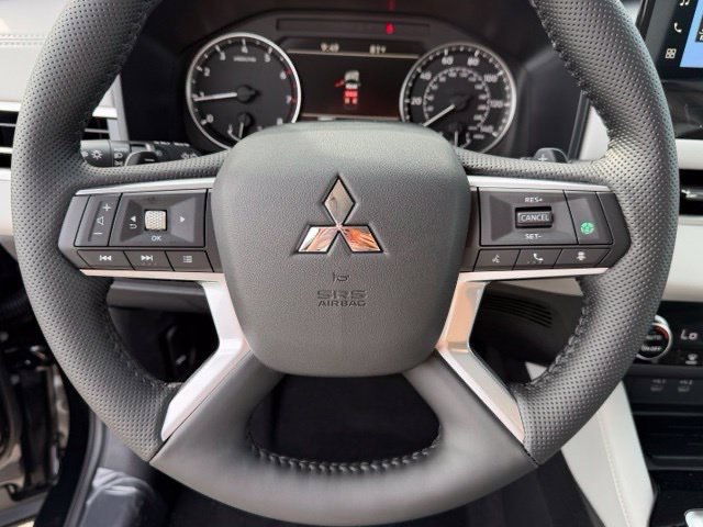 New 2026 Mitsubishi Outlander SE FWD image 14