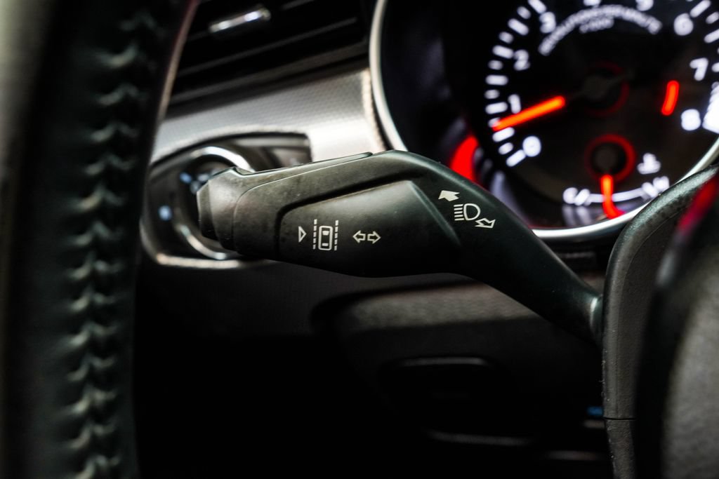 Used 2021 Ford Mustang GT RWD image 32