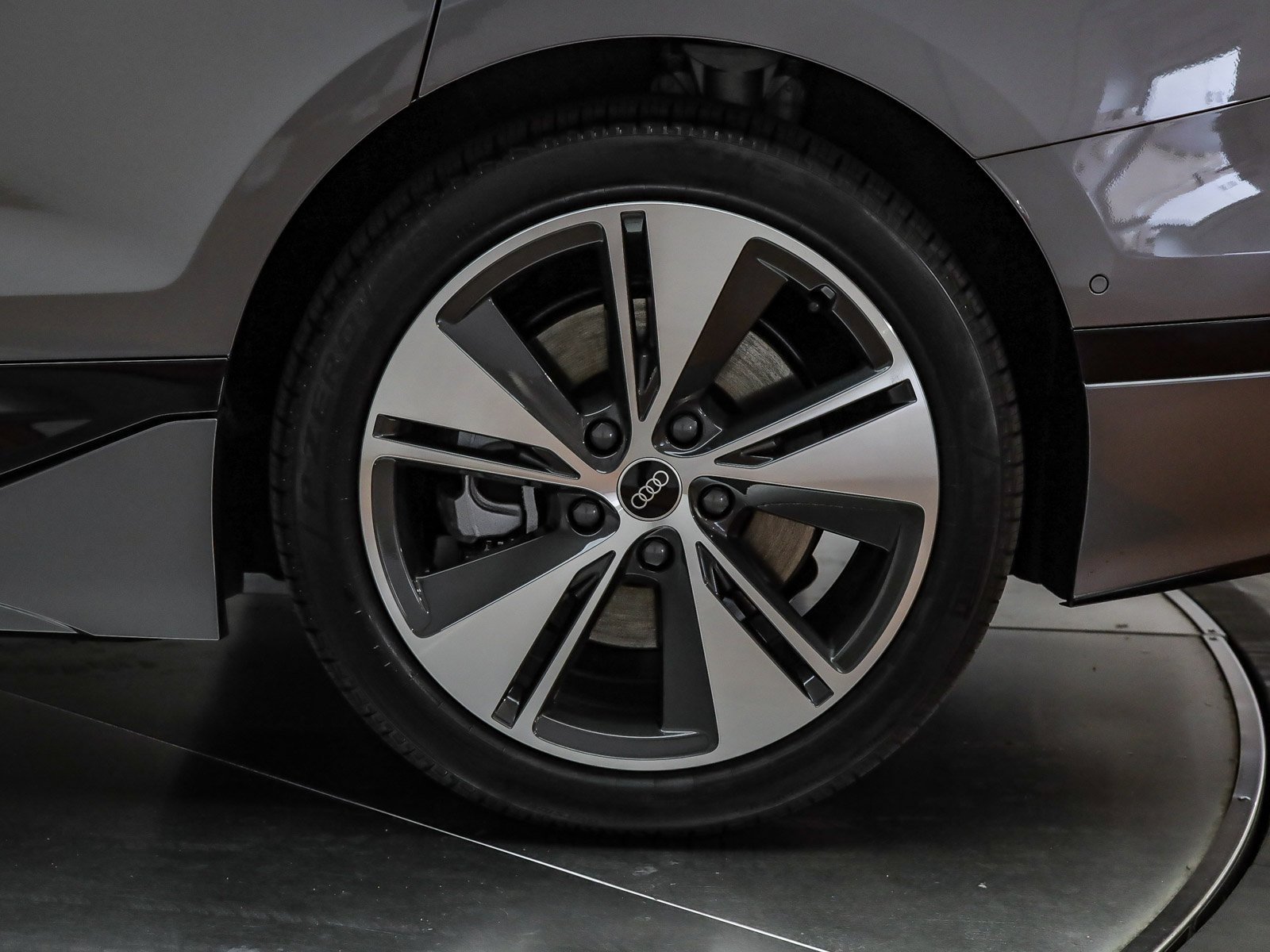 New 2025 Audi A6 e-tron Premium Plus image 12