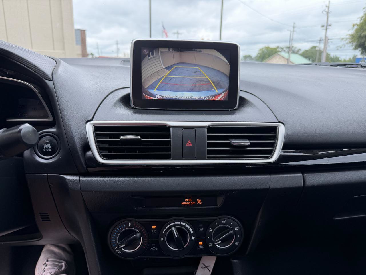 Used 2016 MAZDA MAZDA3 i Touring FWD image 17