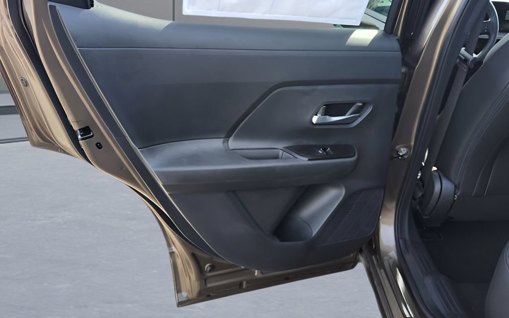 New 2026 Nissan Kicks SR w/ SR Premium Package FWD image 31