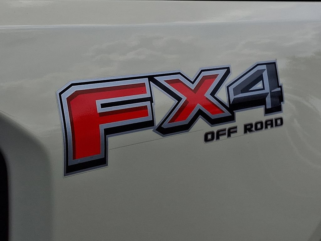 Used 2024 Ford Maverick Lariat w/ FX4 Off-Road Package AWD/4WD image 30