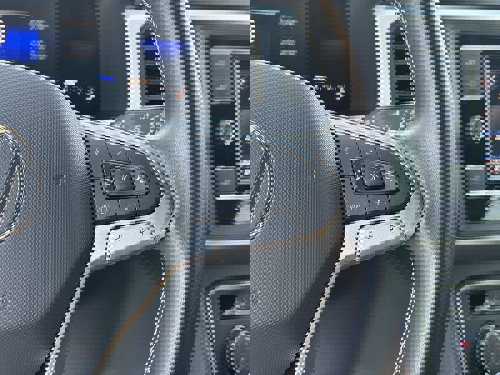 Used 2022 Volkswagen Atlas Cross Sport SE image 29