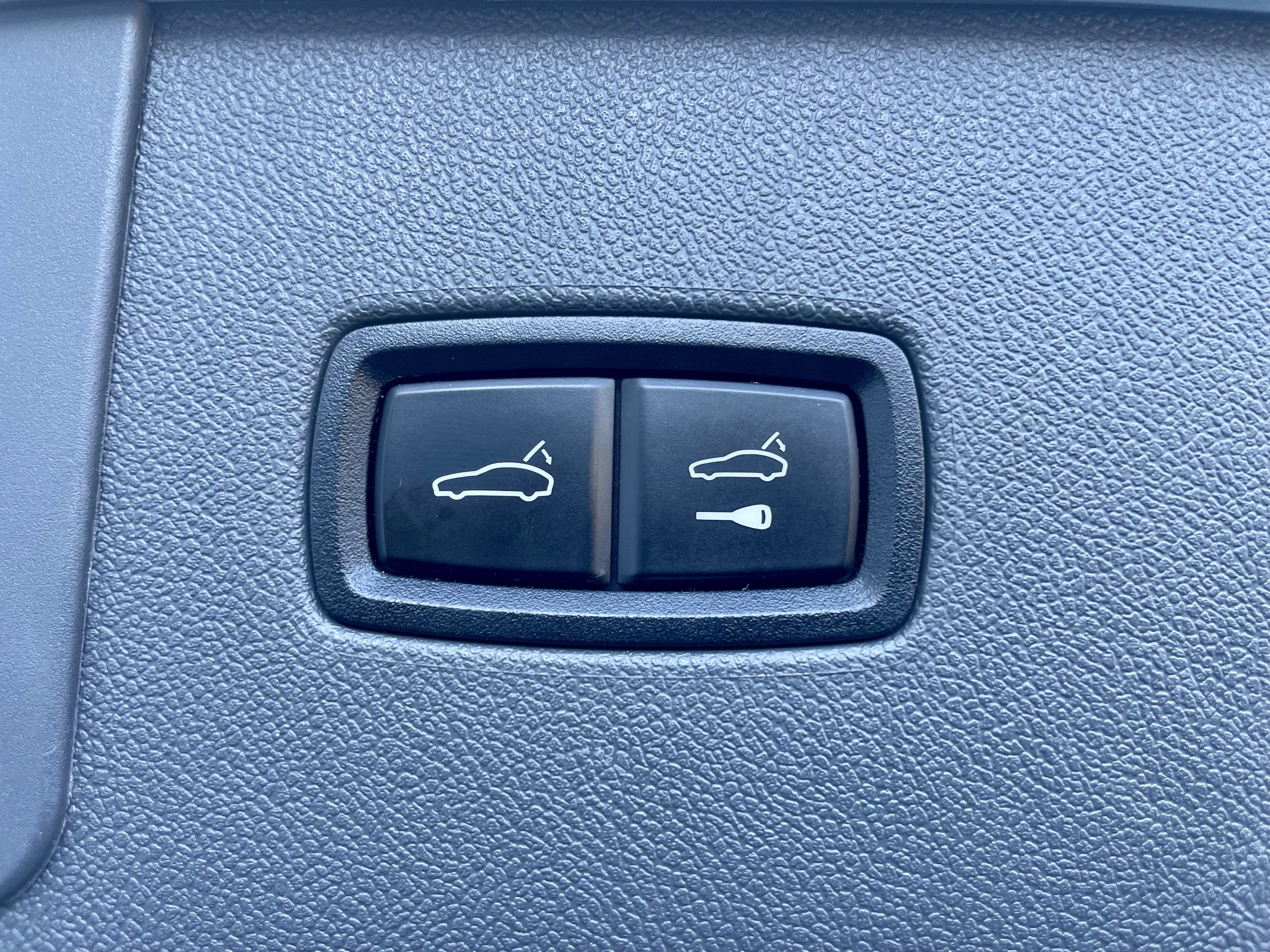 Used 2021 Porsche Cayenne Turbo image 38