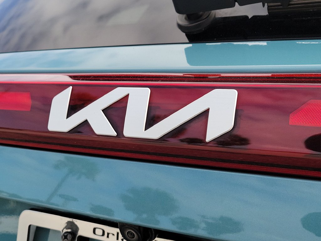 Used 2024 Kia Seltos EX FWD image 6