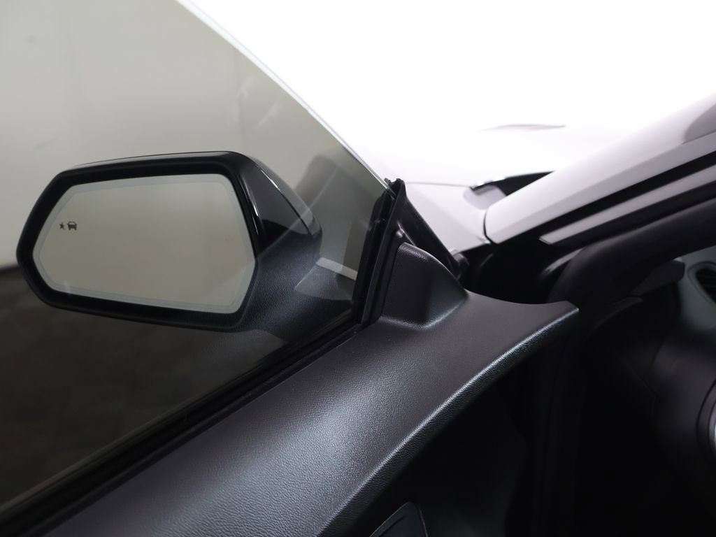 Used 2017 Chevrolet Camaro SS RWD image 32