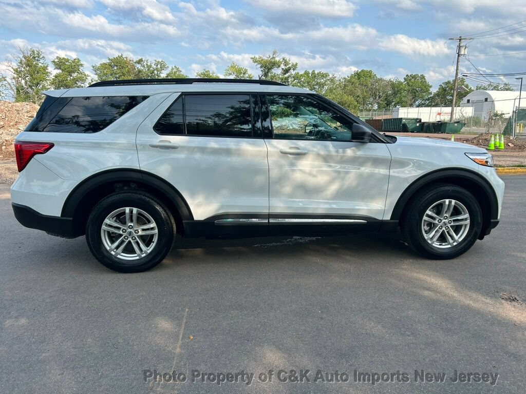Used 2022 Ford Explorer XLT AWD/4WD image 8