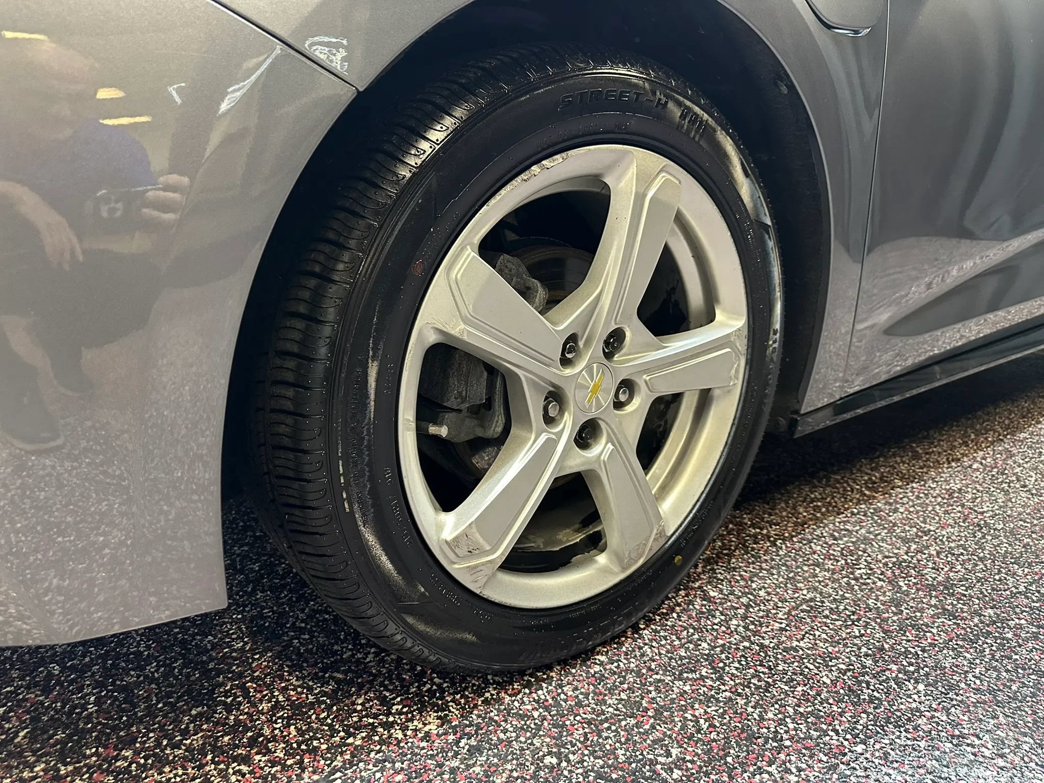 Used 2018 Chevrolet Volt LT FWD image 23