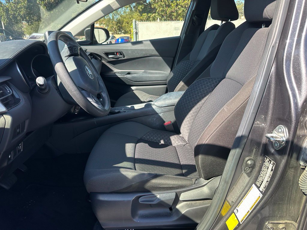 Used 2021 Toyota C-HR LE FWD image 10