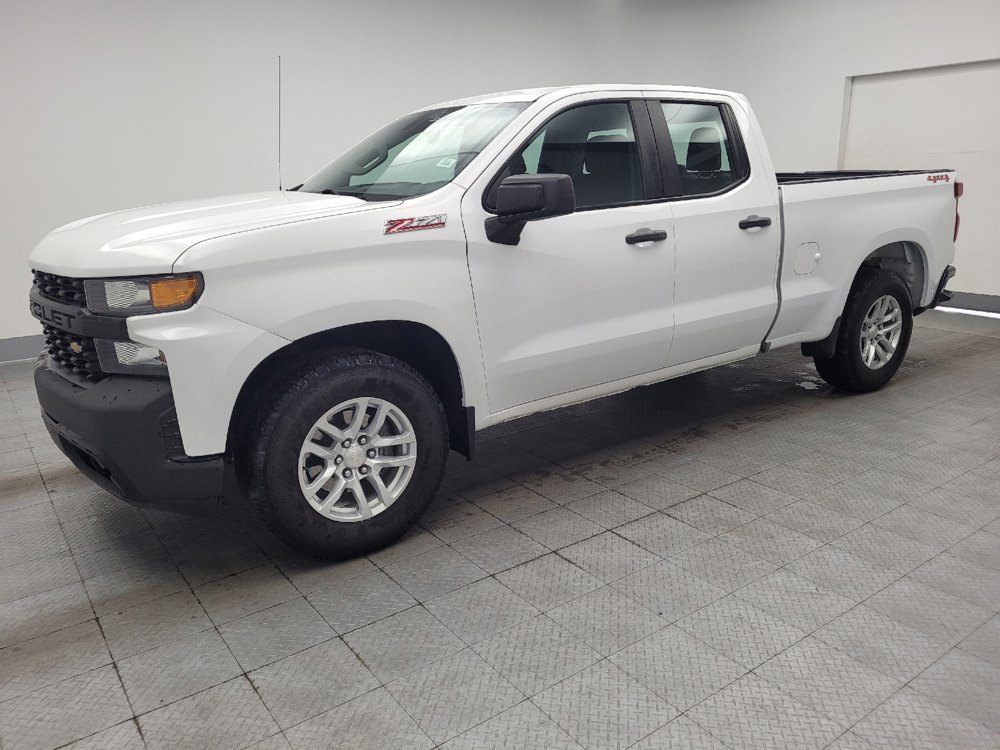 Used 2019 Chevrolet Silverado 1500 W/T w/ Z71 Off-Road Package AWD/4WD image 2