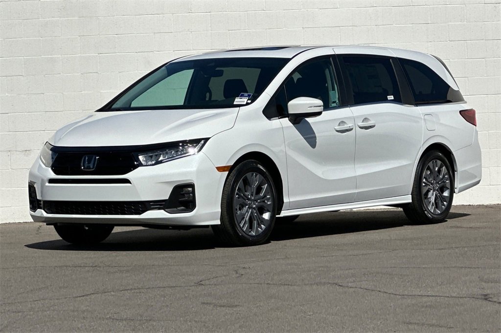 New 2026 Honda Odyssey Touring image 8