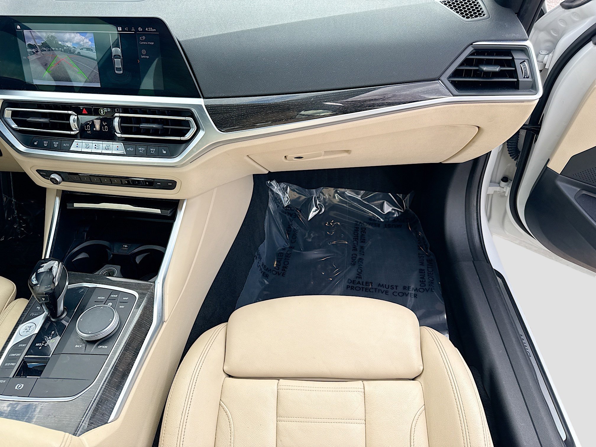 Used 2021 BMW 330i Sedan w/ Premium Package image 17