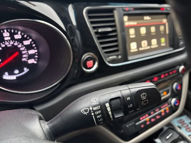 Used 2016 Kia Sedona SX image 19