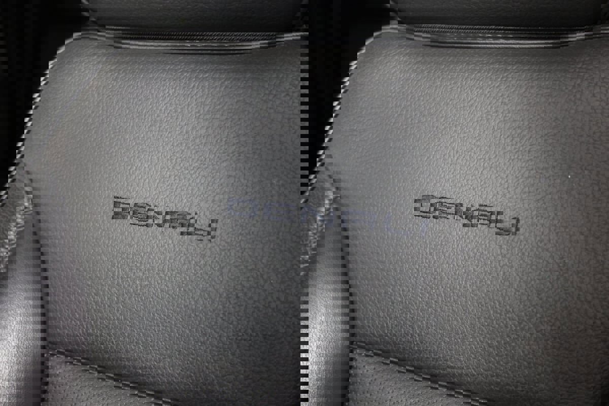 Used 2021 GMC Yukon Denali w/ Denali Ultimate Package image 59