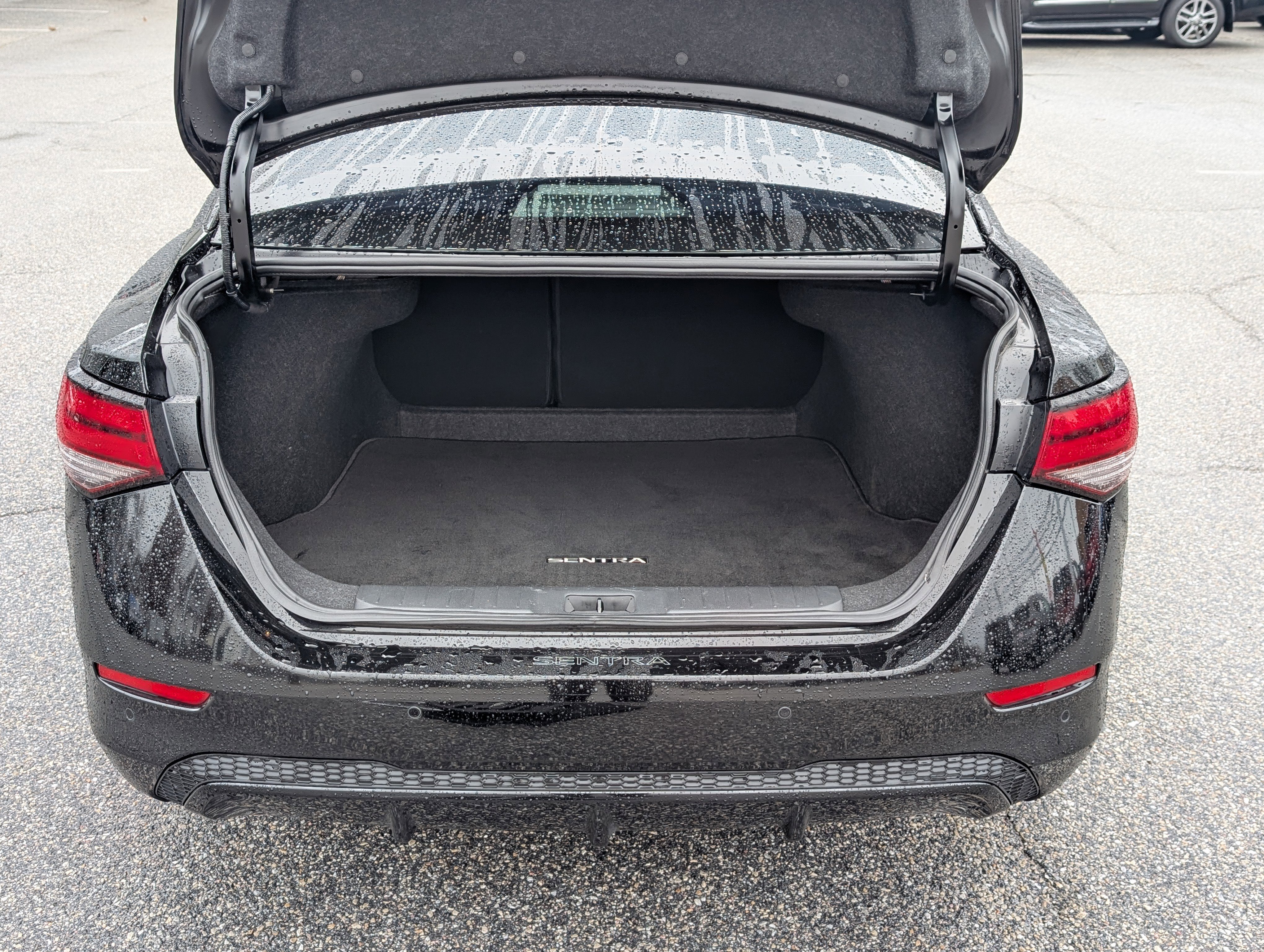 Used 2024 Nissan Sentra SV image 12