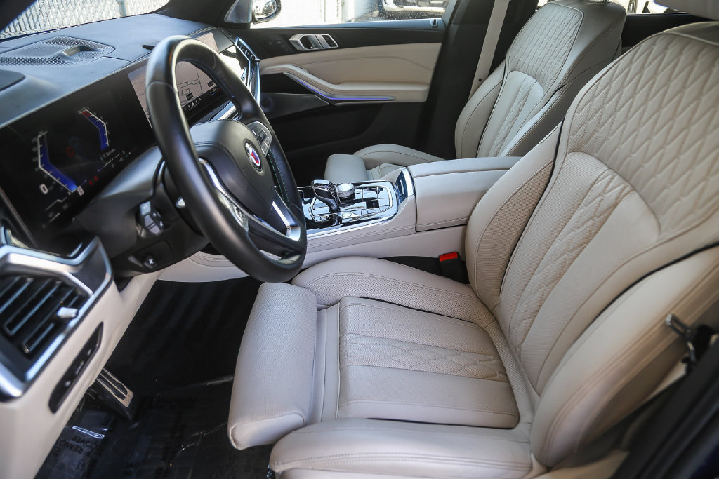 Used 2025 BMW ALPINA XB7 AWD/4WD image 15