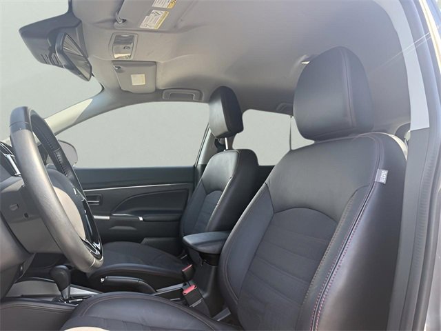 Used 2023 Mitsubishi Outlander Sport SE image 11