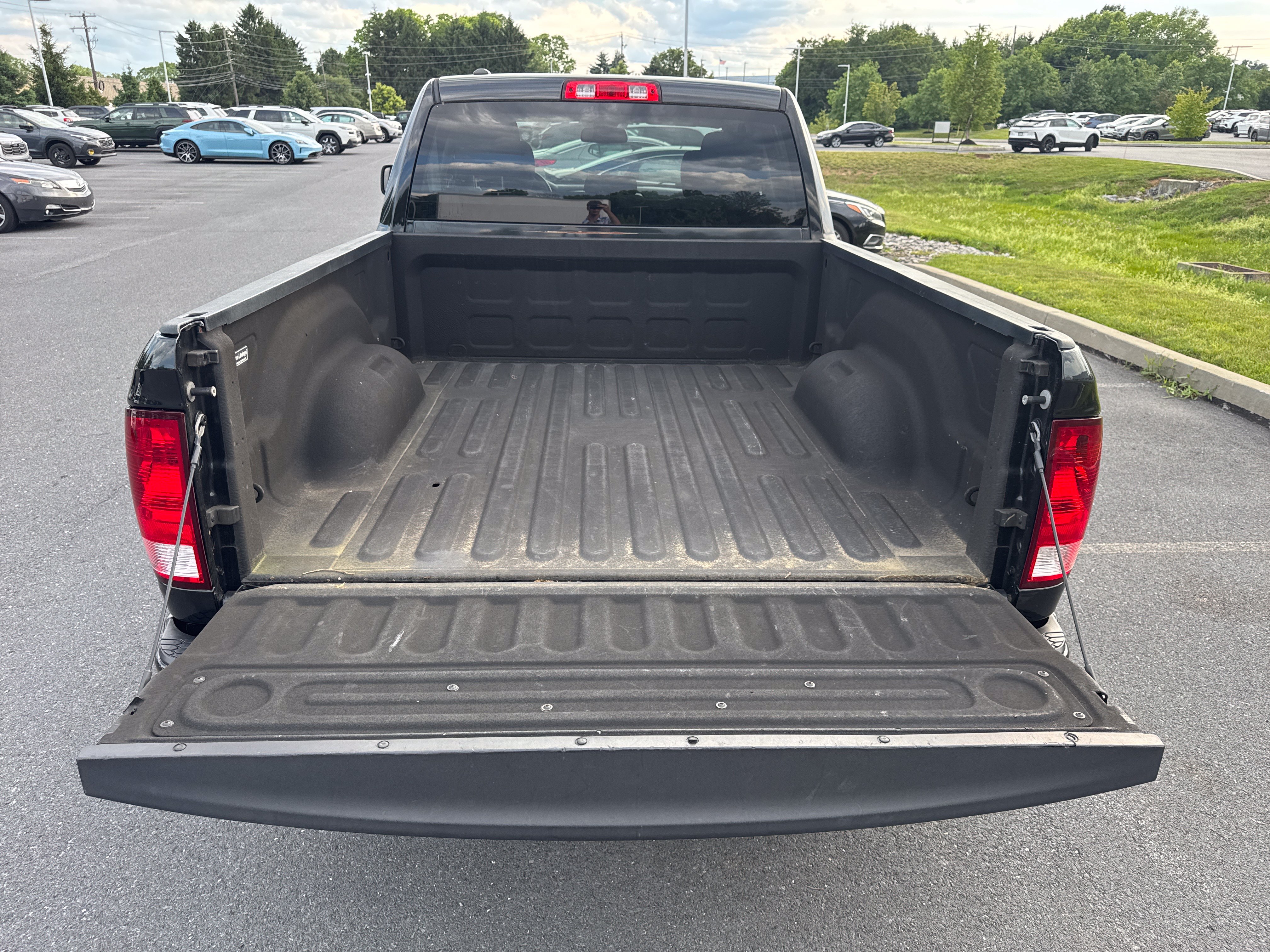 Used 2018 RAM 1500 Express AWD/4WD image 25