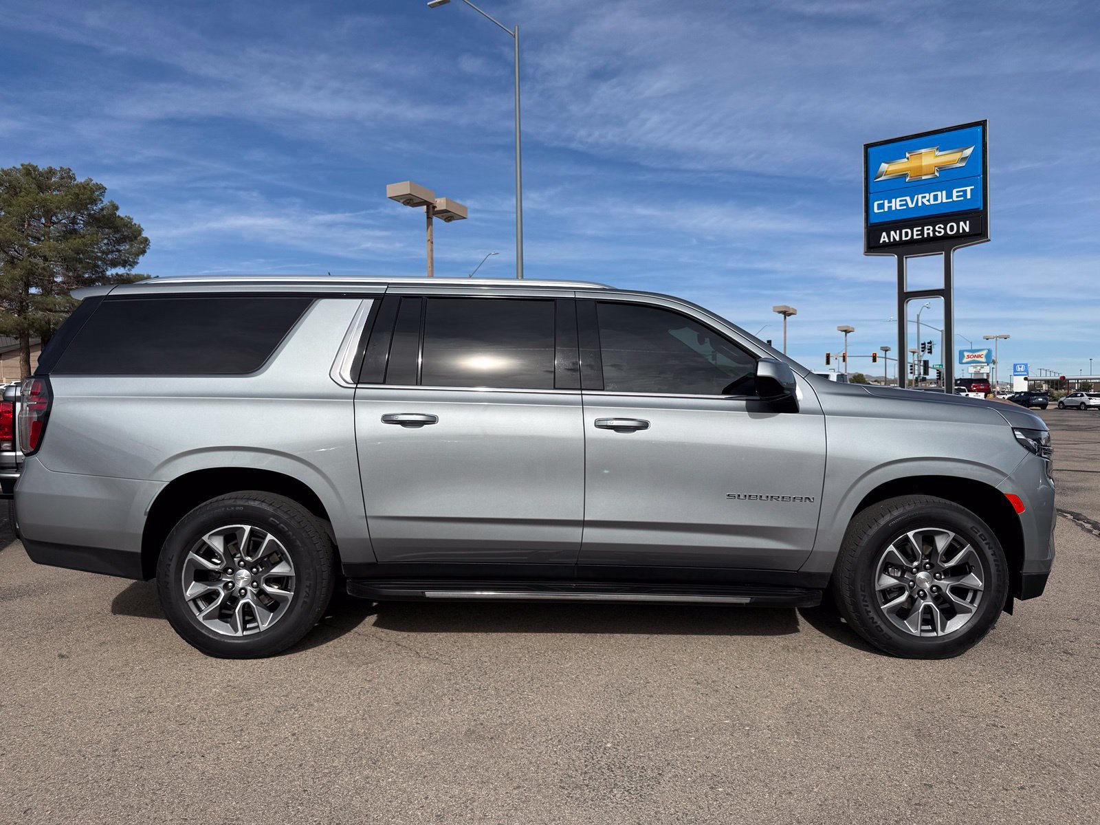 Used 2024 Chevrolet Suburban LS w/ Driver Alert Package RWD image 4