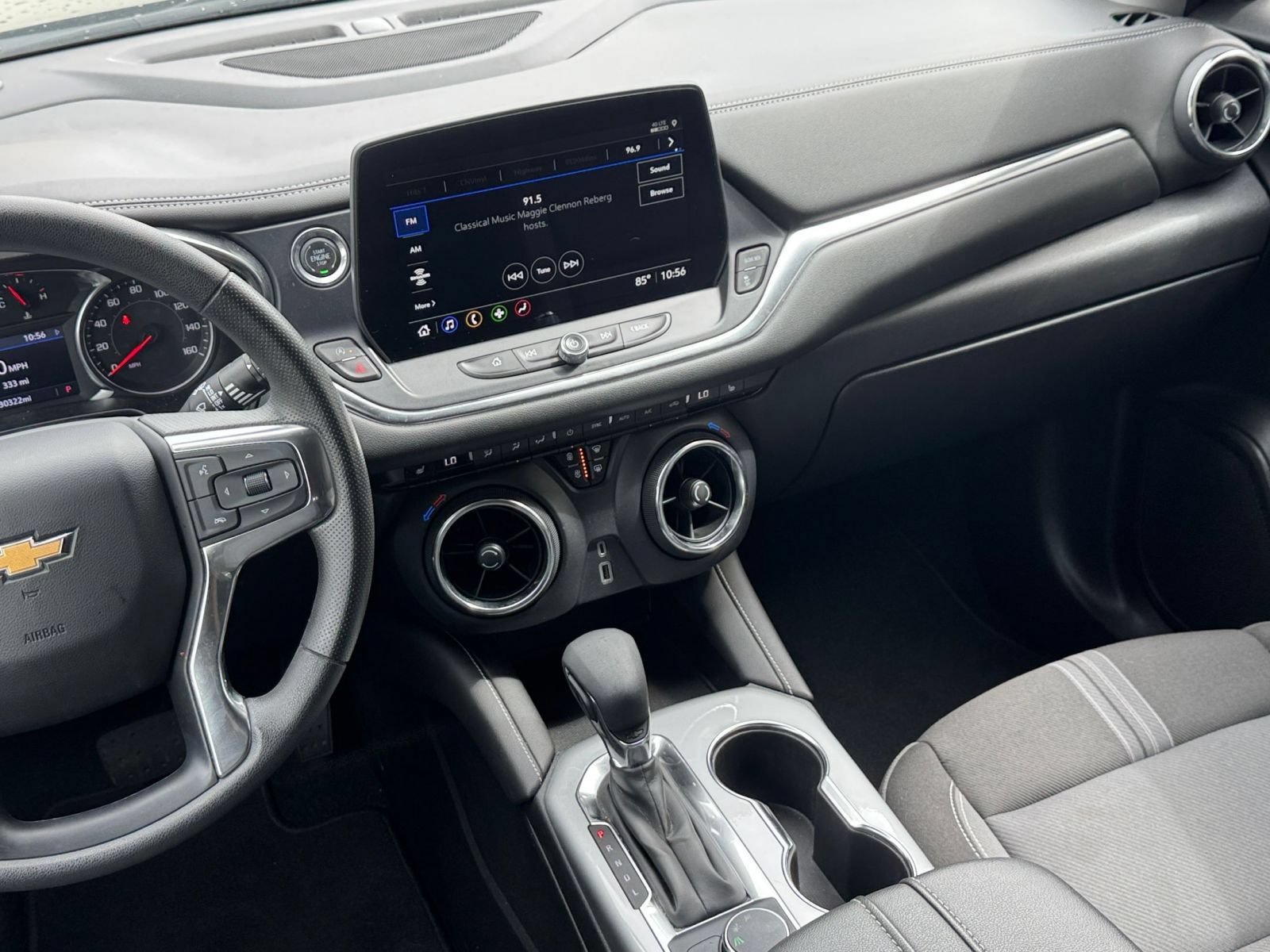 Used 2025 Chevrolet Blazer LT FWD image 19