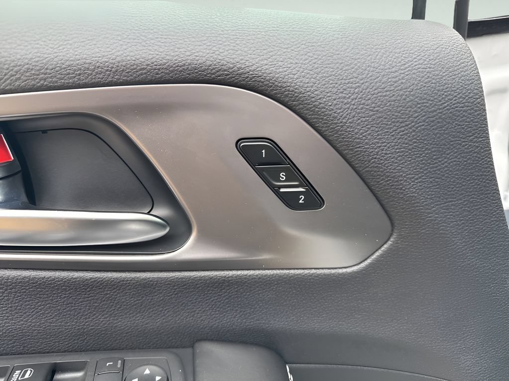 New 2026 Chrysler Pacifica Select AWD/4WD image 27