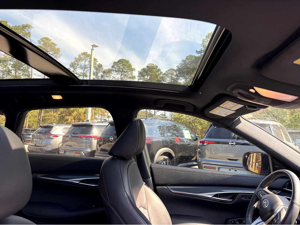 Used 2024 INFINITI QX50 Sport image 12