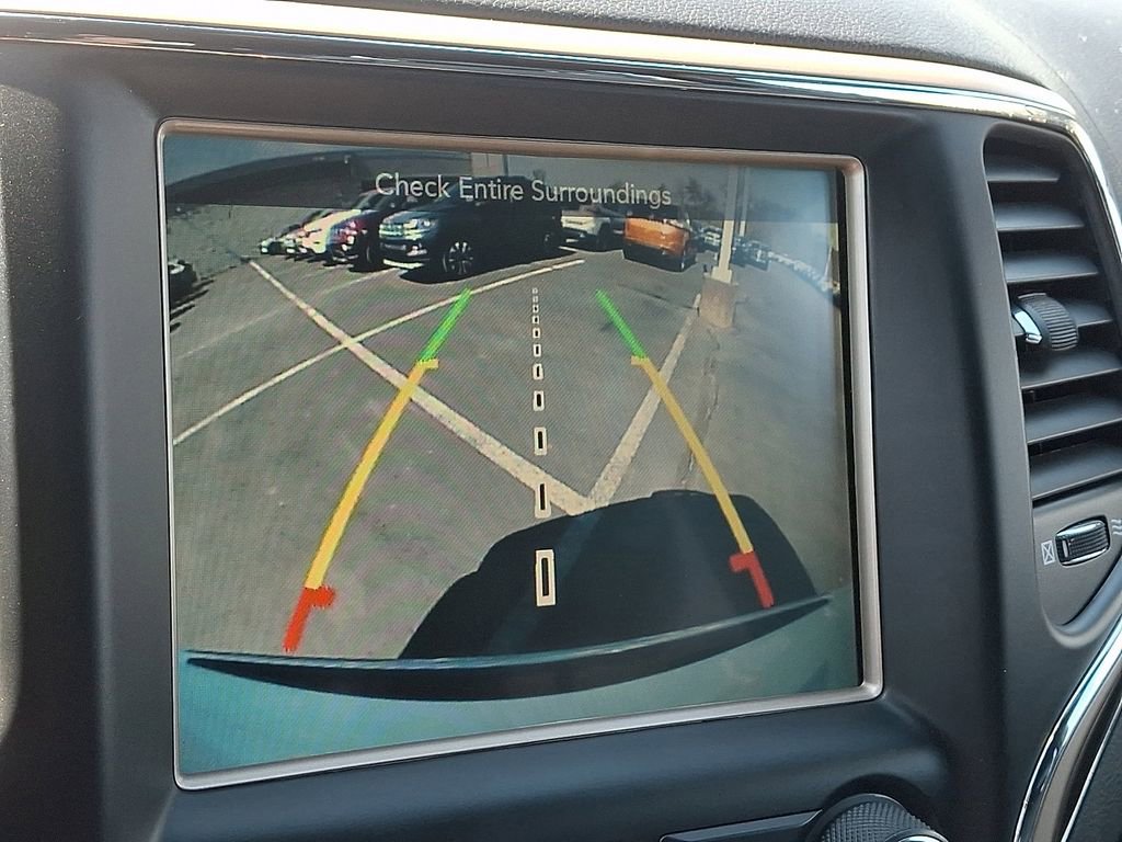 Used 2016 Jeep Grand Cherokee Overland AWD/4WD image 19