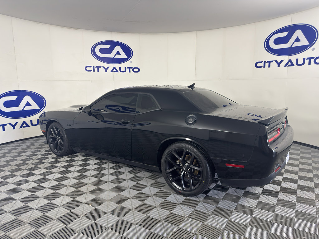 Used 2023 Dodge Challenger R/T w/ Plus Package RWD image 5
