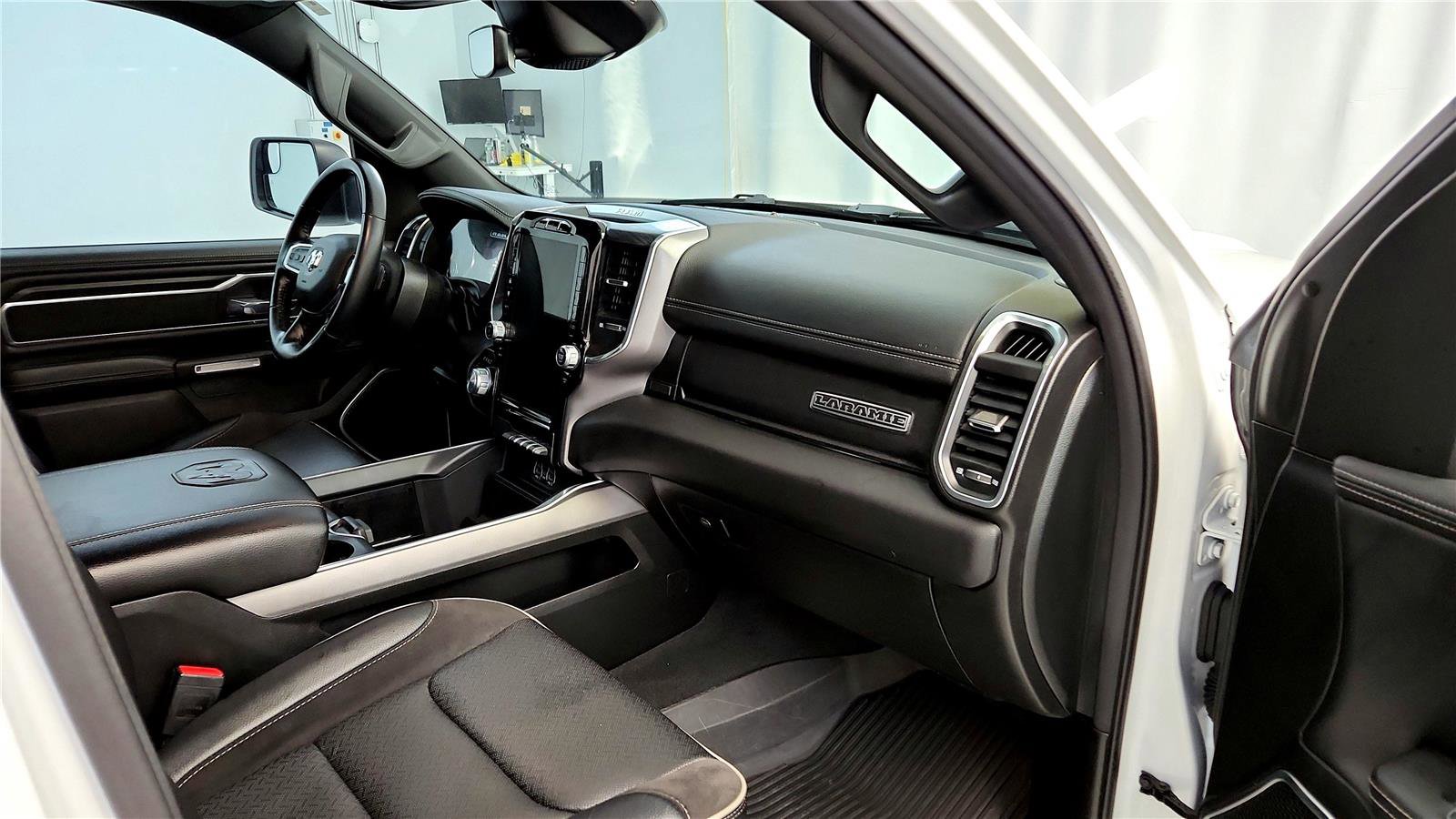 Used 2023 RAM 1500 Laramie image 21