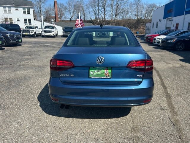 Used 2016 Volkswagen Jetta SE image 9