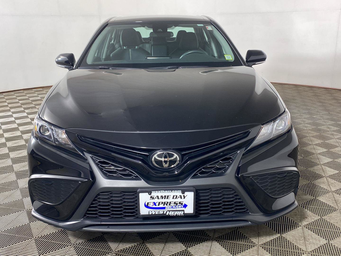 Used 2024 Toyota Camry SE w/ Cold Weather Package AWD/4WD image 23