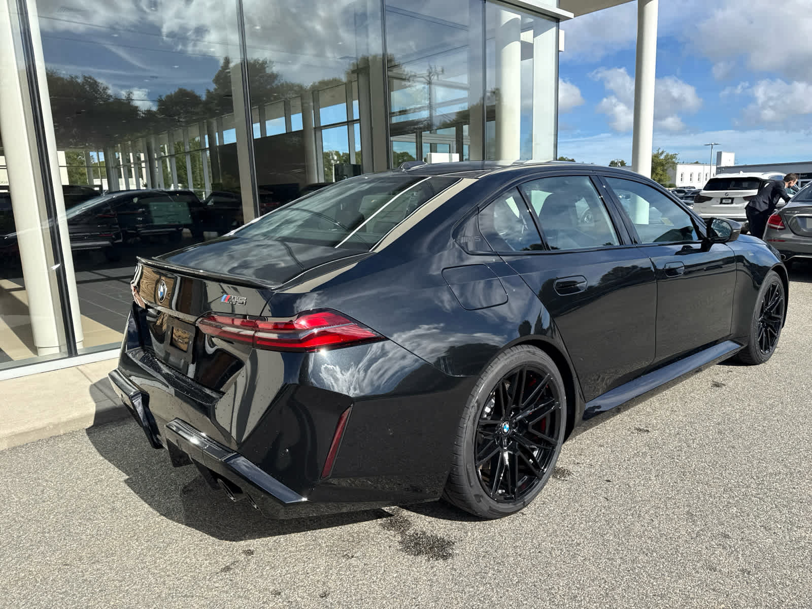New 2026 BMW M5 w/ Carbon Package image 4