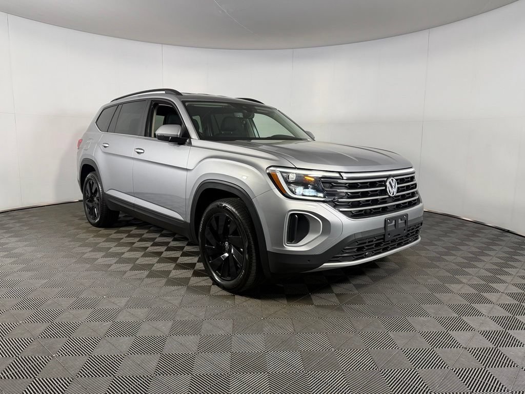 Used 2026 Volkswagen Atlas SE AWD/4WD image 2