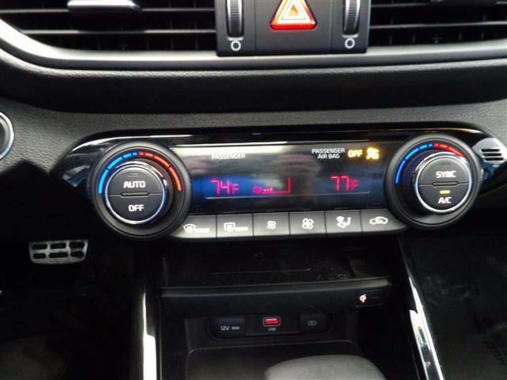 Used 2023 Kia Forte GT-Line w/ GT-Line Premium Package image 33