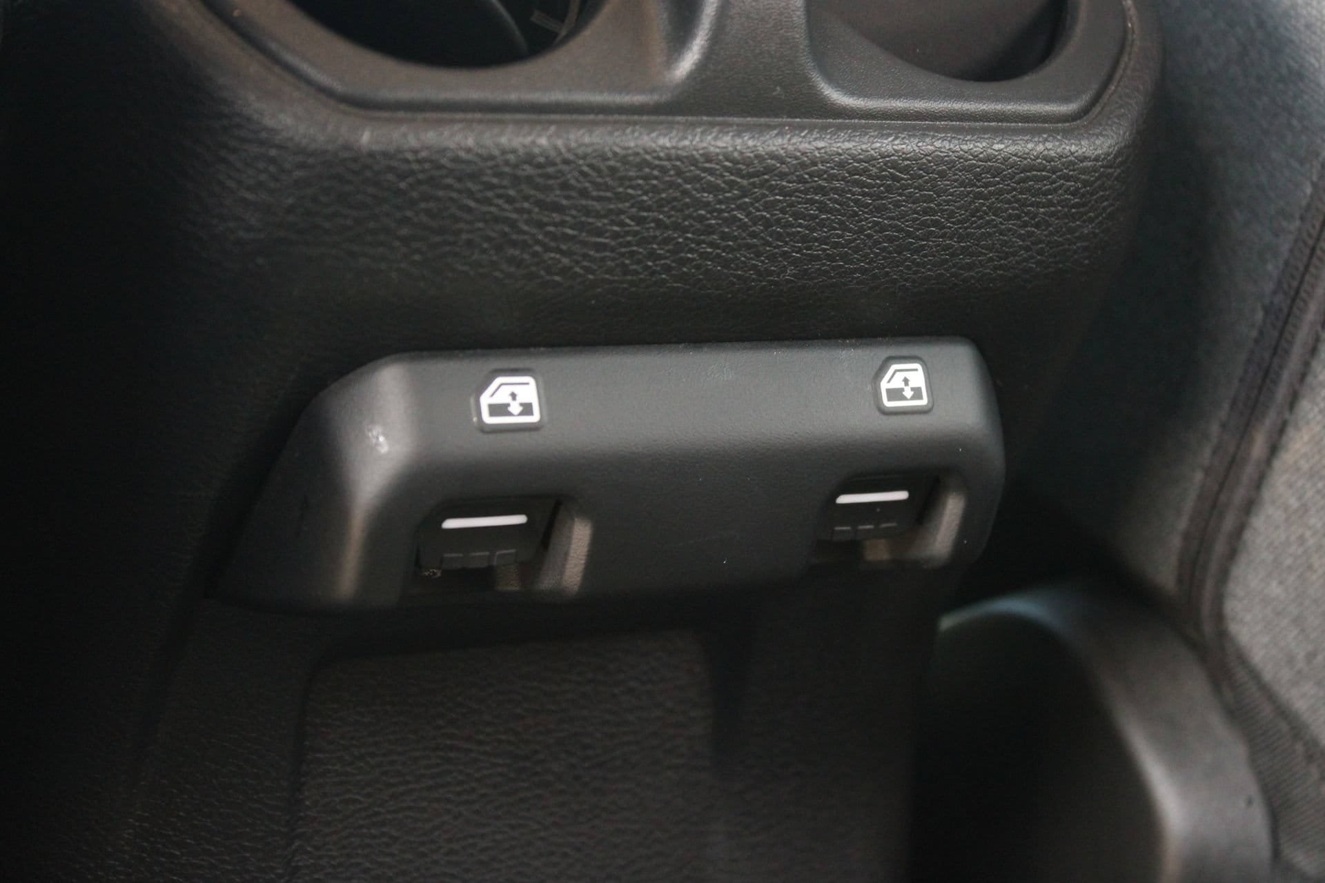 Used 2025 Jeep Wrangler Unlimited Sport AWD/4WD image 19