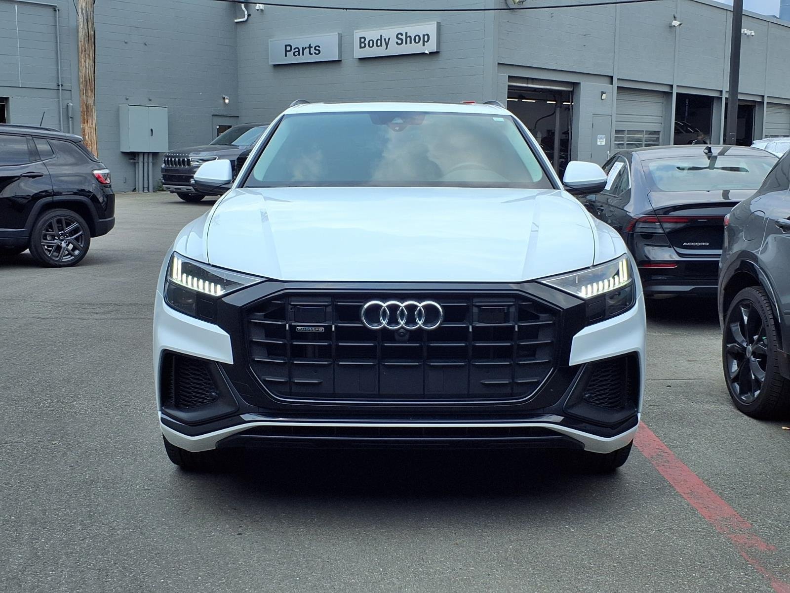 Used 2023 Audi Q8 Premium Plus AWD/4WD image 21