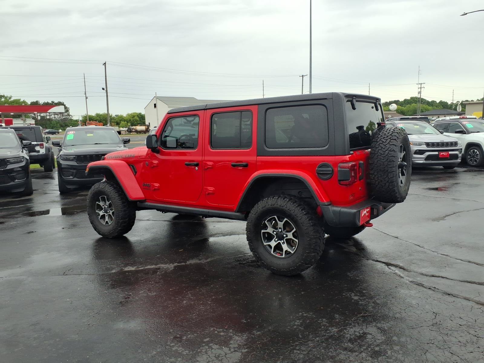 Used 2018 Jeep Wrangler Unlimited Rubicon w/ Dual Top Group AWD/4WD image 4