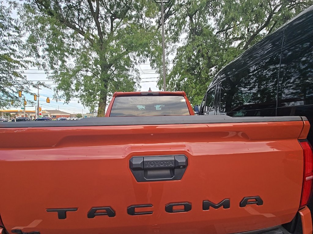 Used 2025 Toyota Tacoma TRD Sport AWD/4WD image 6