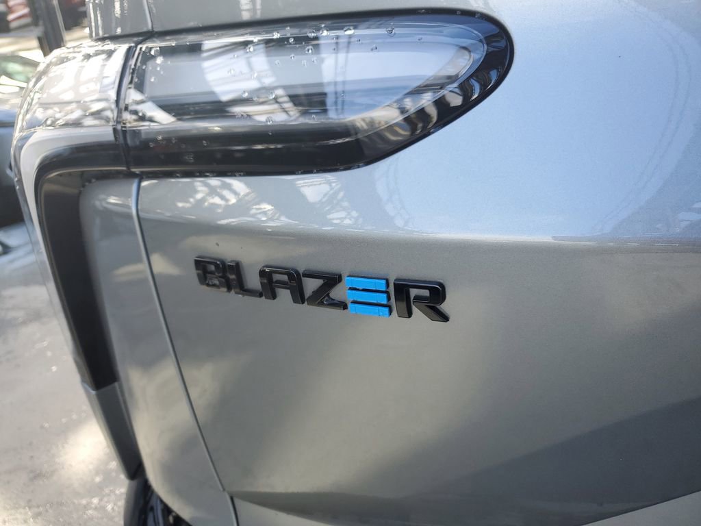 New 2026 Chevrolet Blazer EV SS image 7