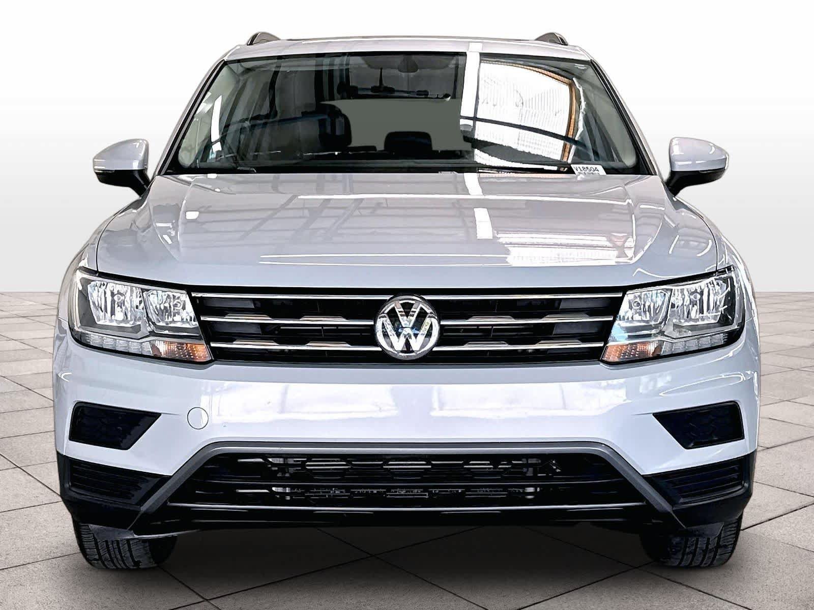 Used 2018 Volkswagen Tiguan SE AWD/4WD image 2