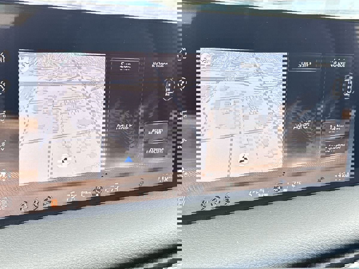 New 2026 Nissan Armada SL w/ Captain's Chari Seat Package image 28