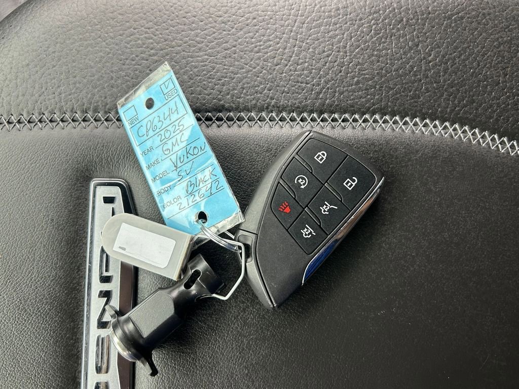 Used 2025 GMC Yukon Denali AWD/4WD image 23