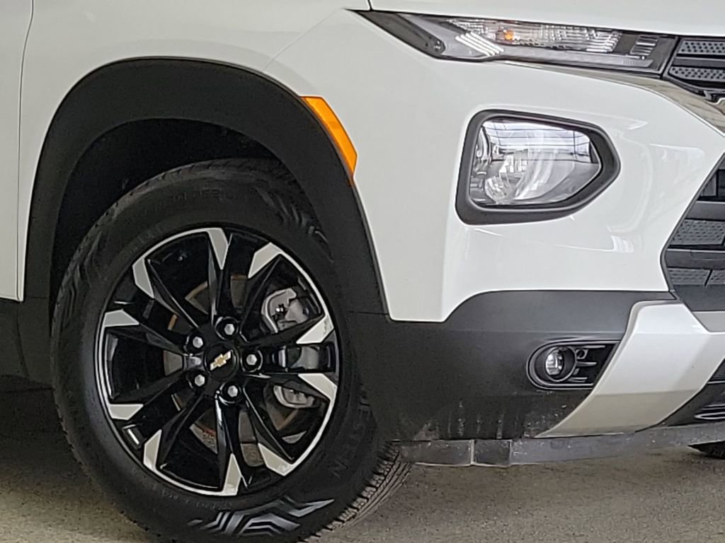 Certified 2023 Chevrolet TrailBlazer LT FWD image 2